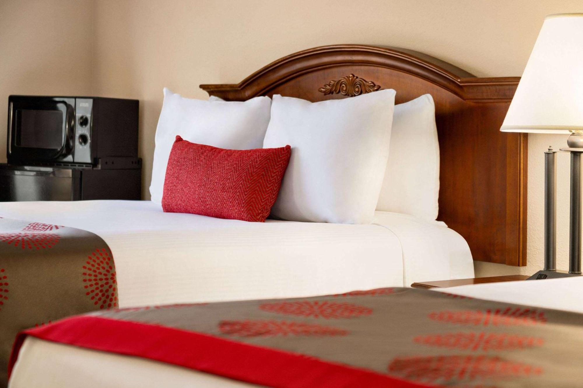 מלון Ramada By Wyndham Pigeon Forge North מראה חיצוני תמונה