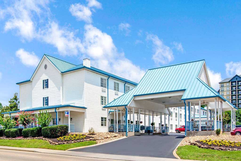 מלון Ramada By Wyndham Pigeon Forge North מראה חיצוני תמונה